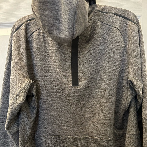 Lululemon Textured Tech Hoodie sz M - Picture 7 of 9
